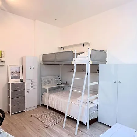 Cozy Modern Studio With Bunk Beds Appartement Paris